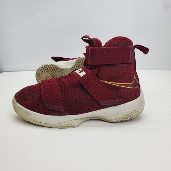 Nike LeBron Soldier 10 Team Burgundy Basketball Size 5Y 6.5 Women Shoes - Picture 15 of 16